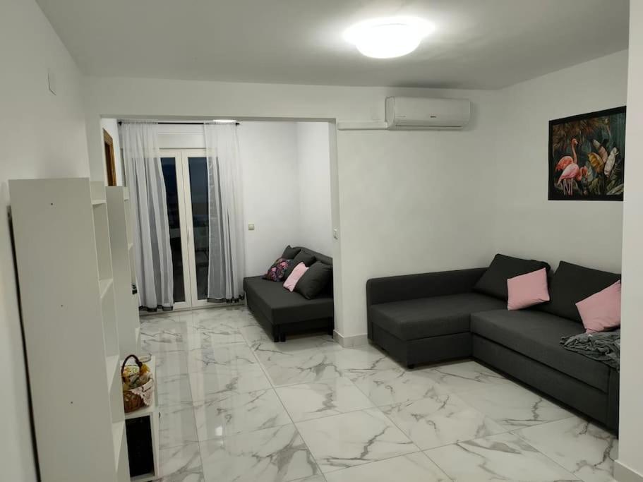 טורבייחה Apartament Flamingo Z Basenem מראה חיצוני תמונה