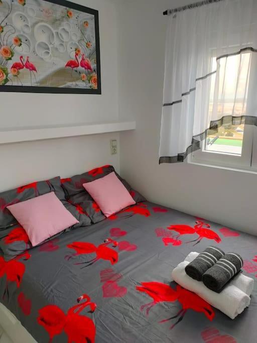 טורבייחה Apartament Flamingo Z Basenem מראה חיצוני תמונה